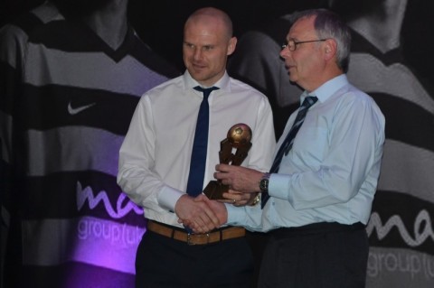 Steve Gorringe presenting Gary Jones with the Shipley Bantams Player of the Year Award 2012/13. Photo courtesy of Shipley Bantams.